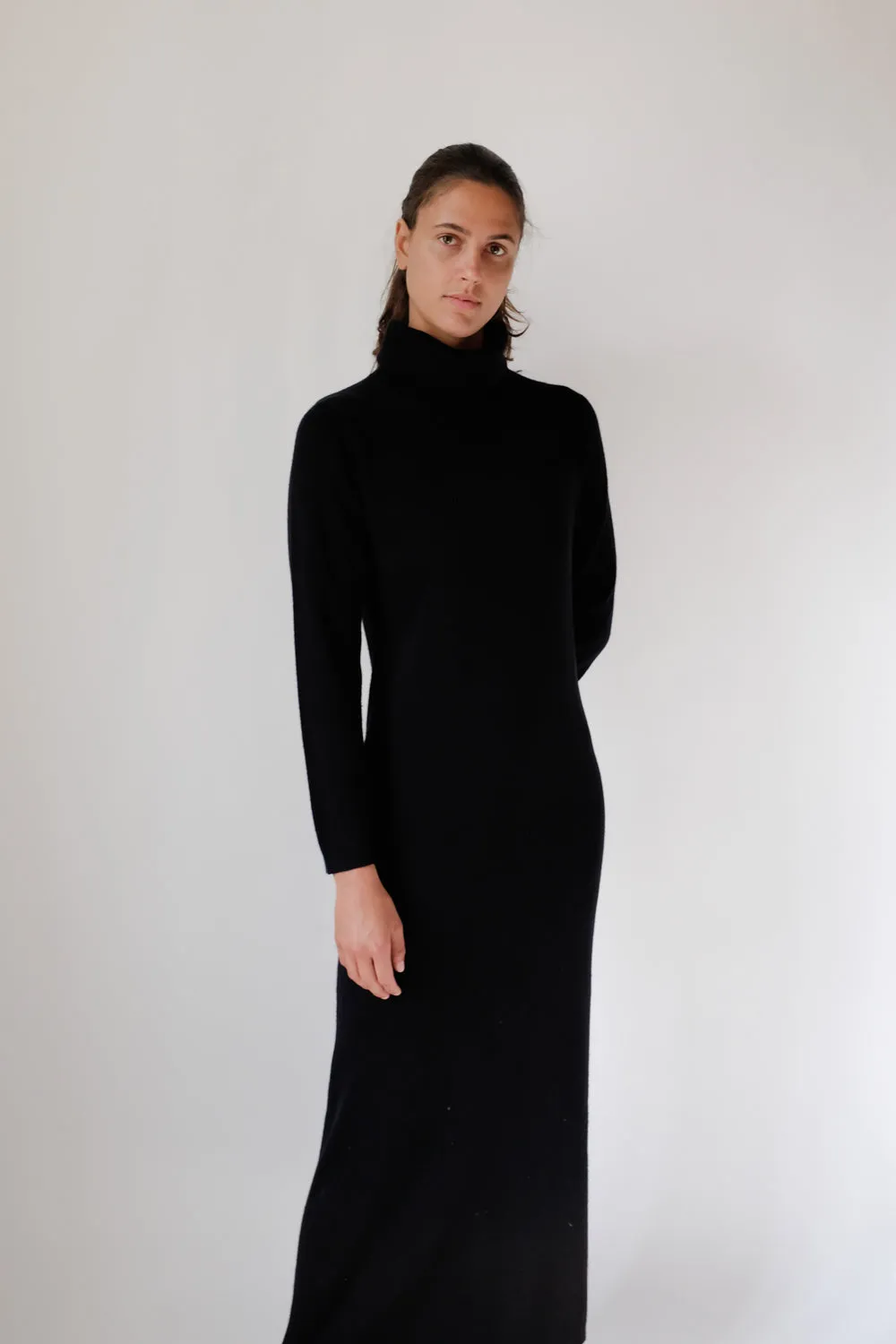 0063_BLACK ROLL NECK MAXI WOOL DRESS