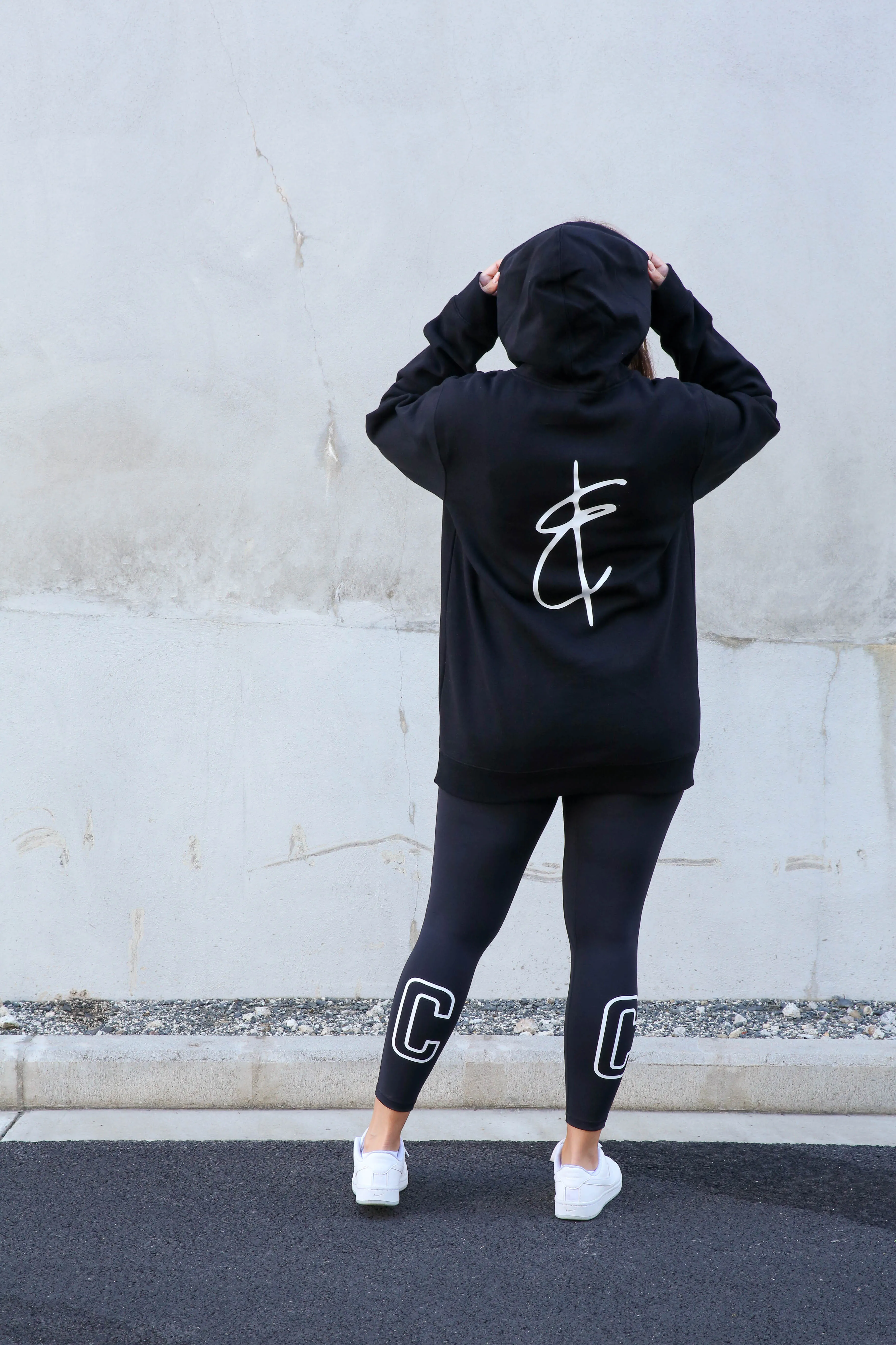 AINSLEY HOODY BLACK