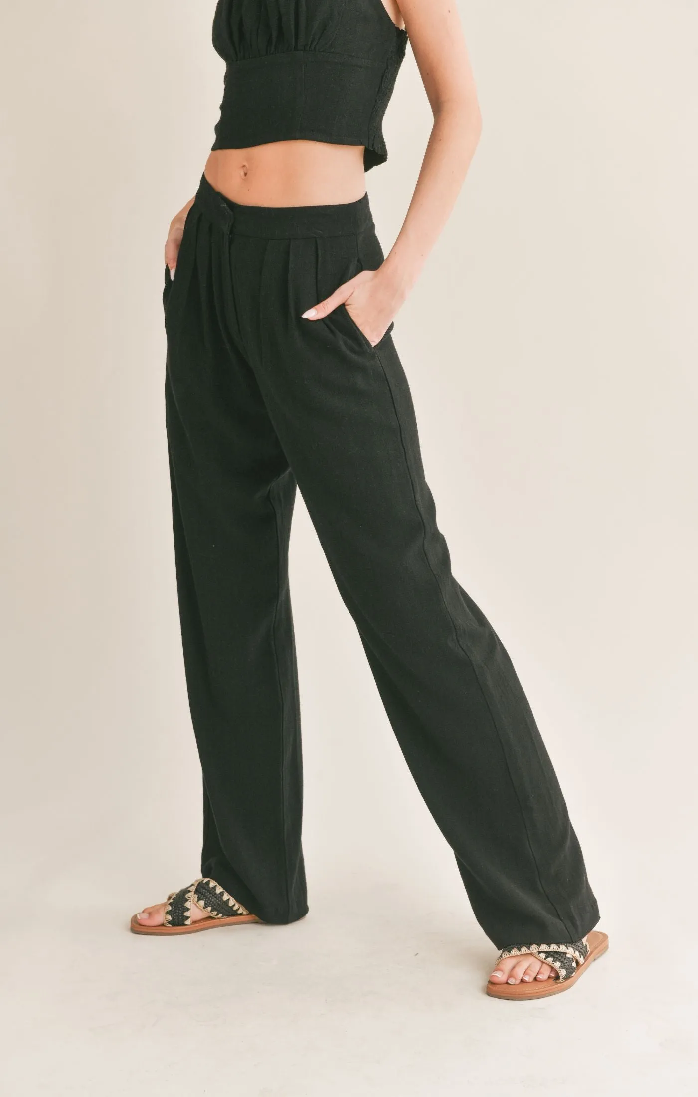 At Ease Linen Blend Pleated Trouser