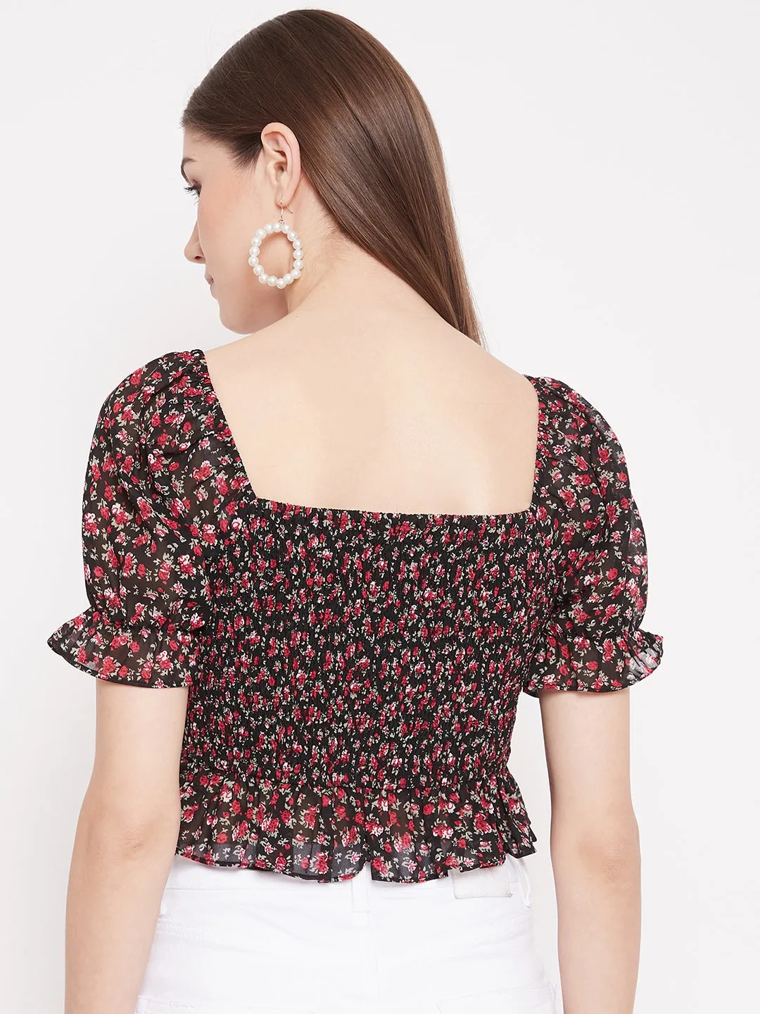 Berrylush Women Black Floral Print Smocked Crop Top