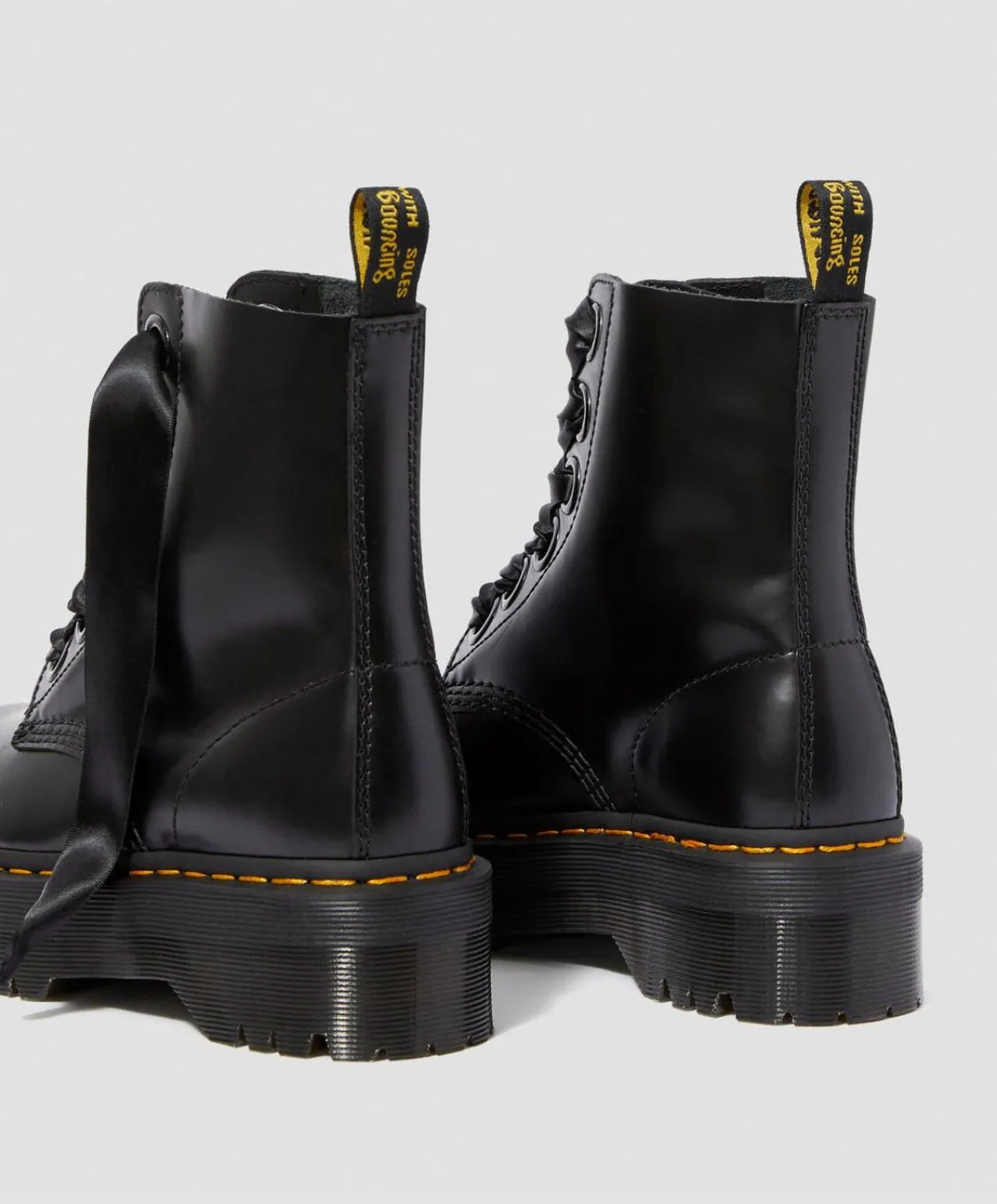 Dr.Martens Molly Plateau Black 24861001