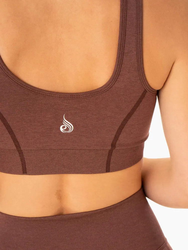 ENHANCE SEAMLESS SPORTS BRA CHOCOLATE