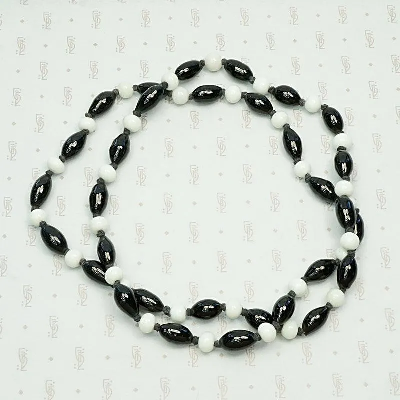 Graphic Black & White Peking Glass Beads