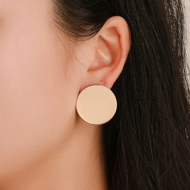 Hollow Geometric Pendant Earrings