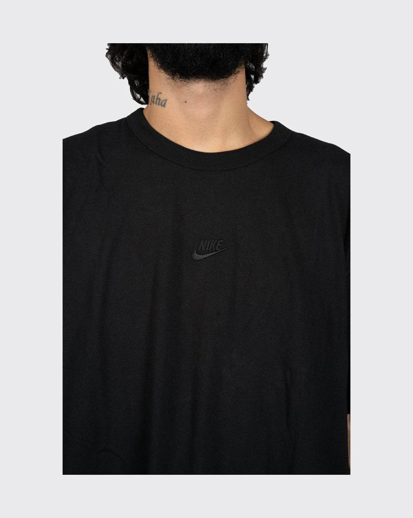 Nike Sportswear Premium Essential Sust Tee DO7392-010