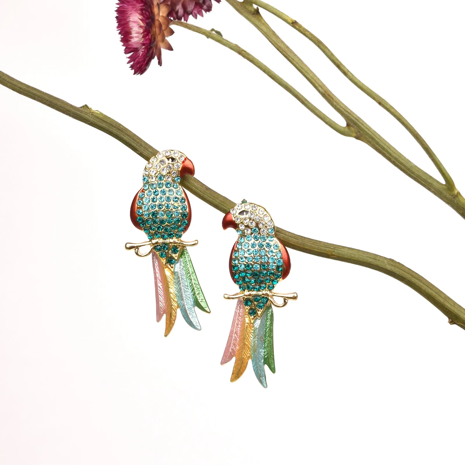 Peeki The Parrot Green Earring