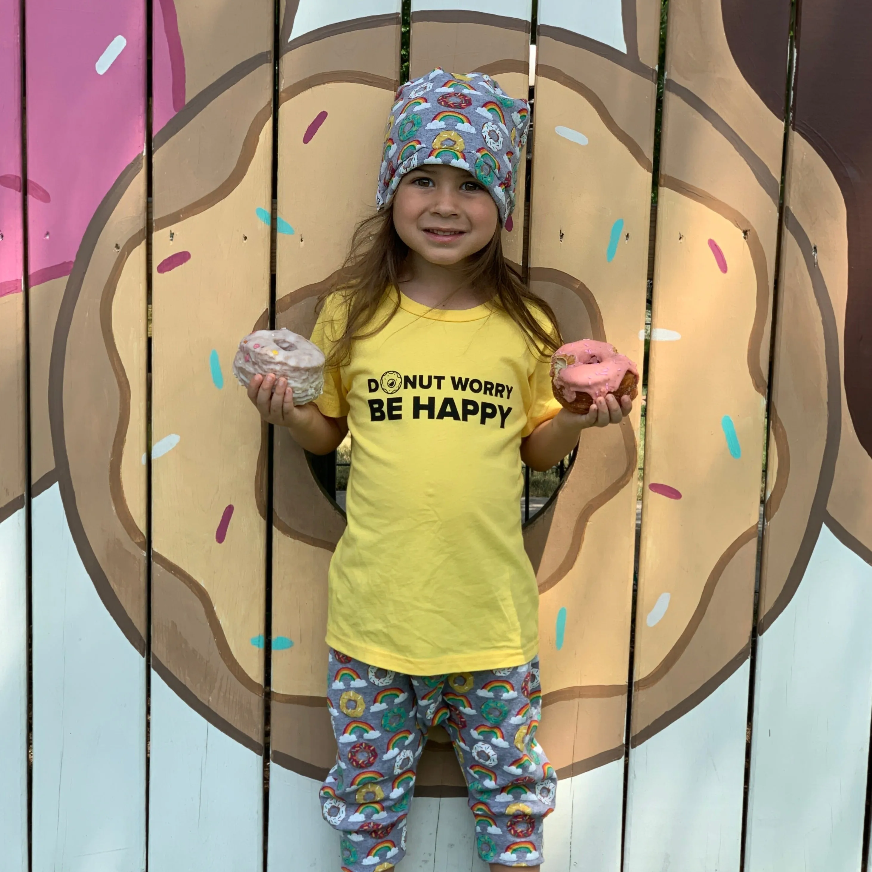 "Donut Worry Be Happy" short sleeve tee