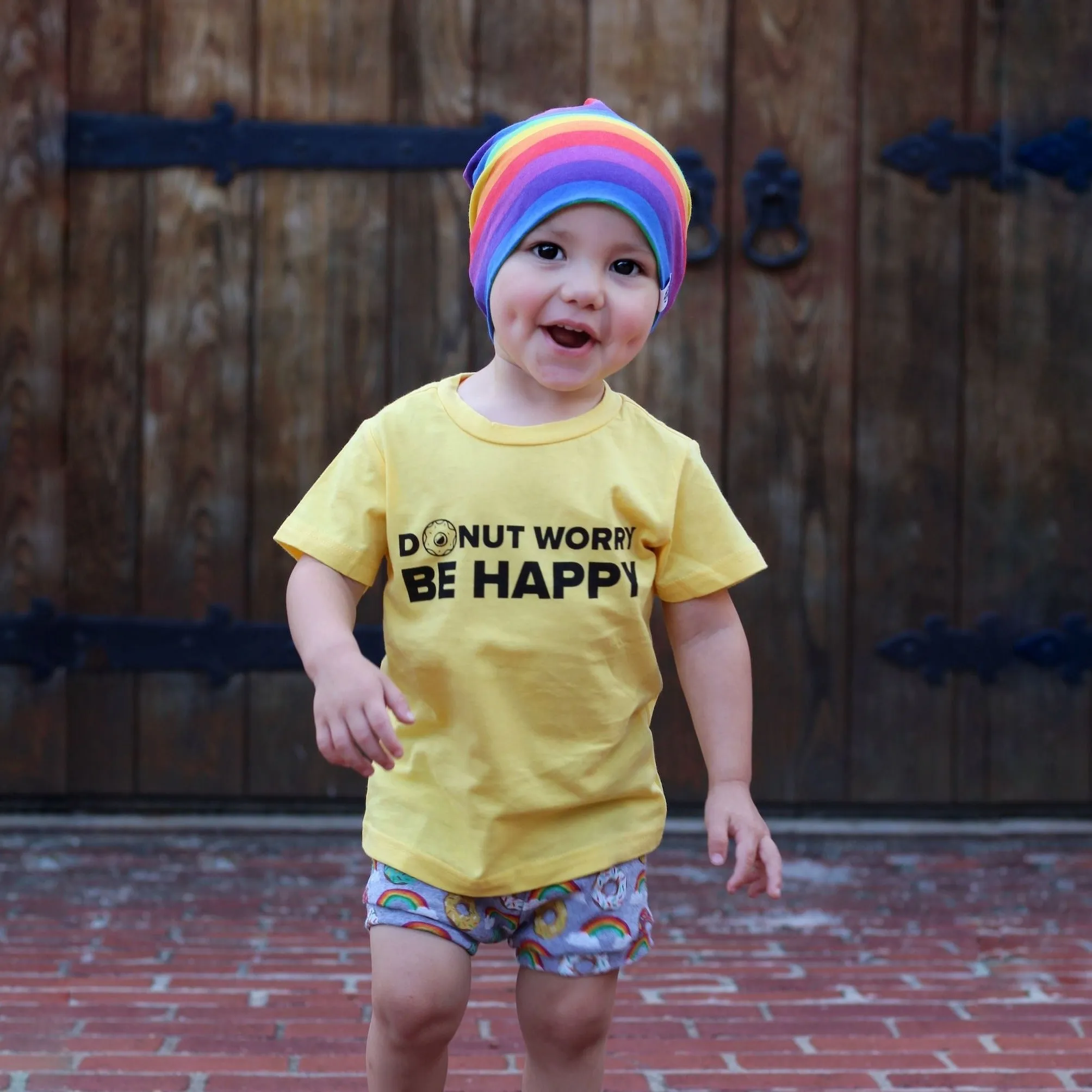 "Donut Worry Be Happy" short sleeve tee